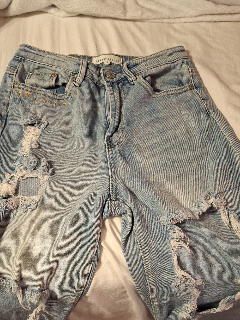 Almost Famous Light Blue Denim Shorts with Brass Button And Handmade Embroidery